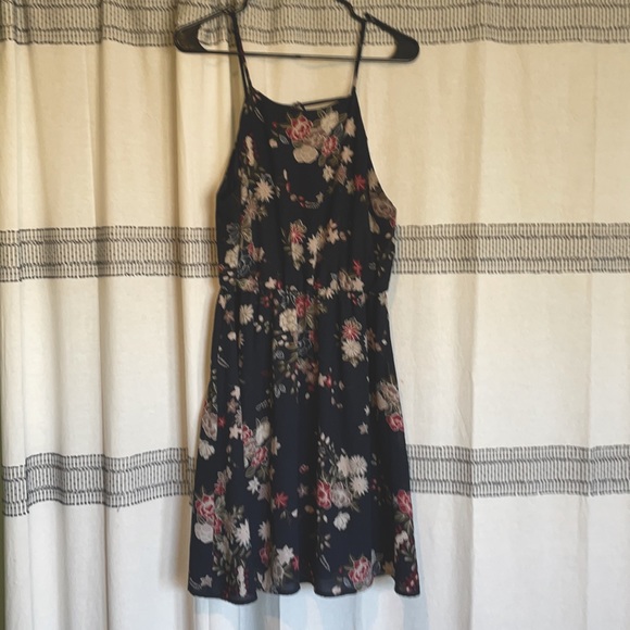 Lush ( Nordstrom) Navy Floral Dress - Picture 2 of 7